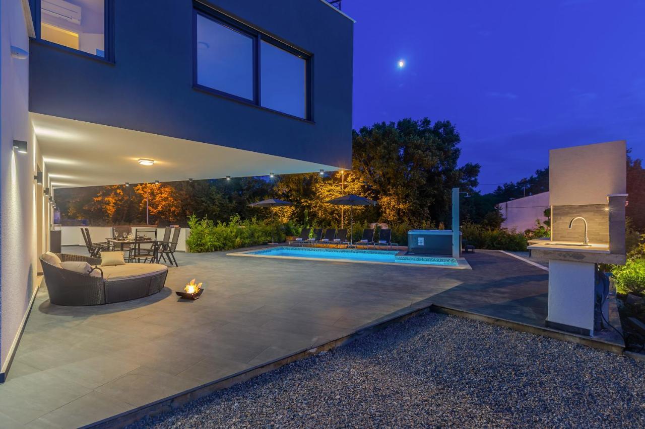 Luxury Apartment Noa Njivice Exterior foto