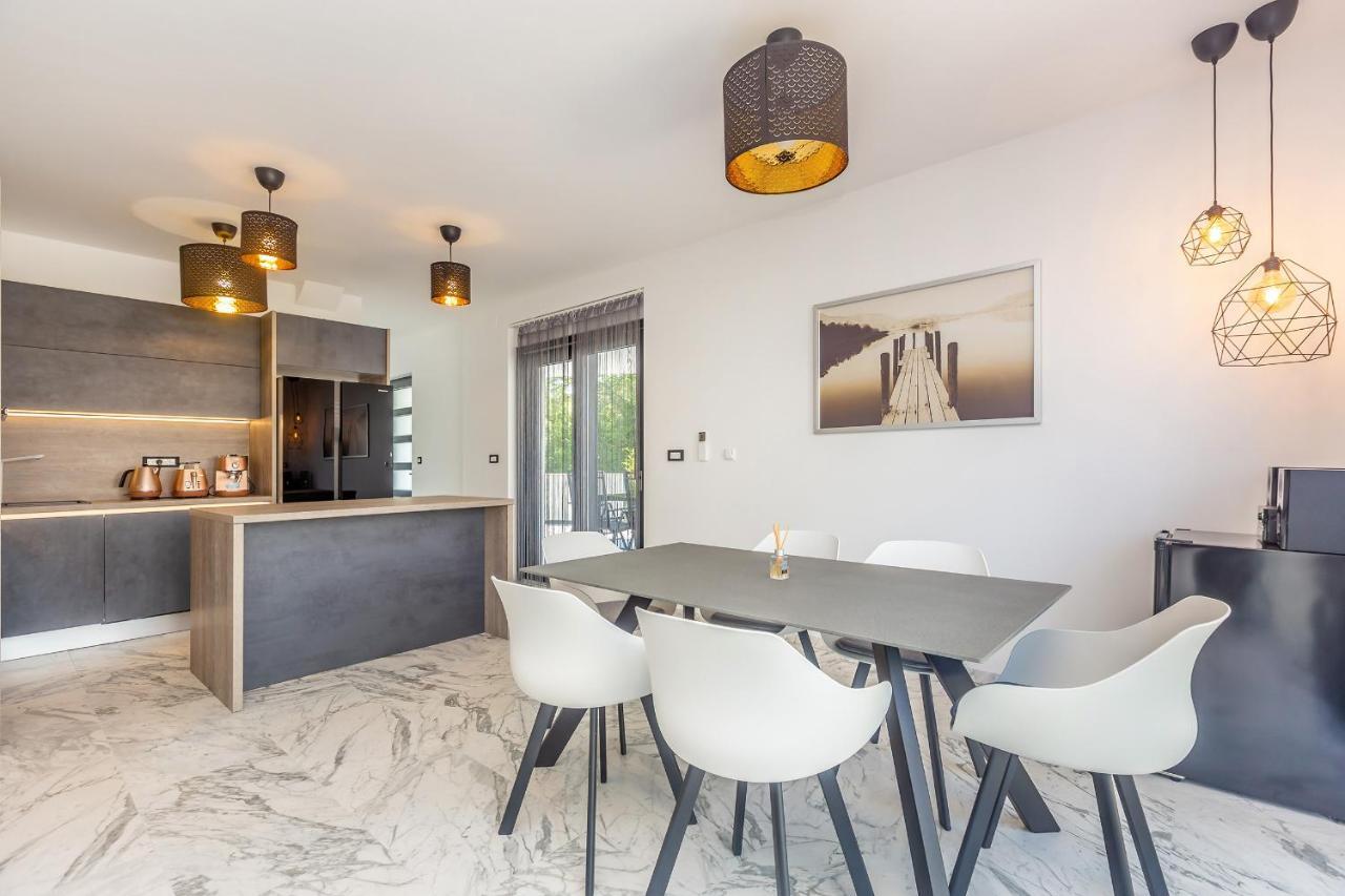 Luxury Apartment Noa Njivice Exterior foto