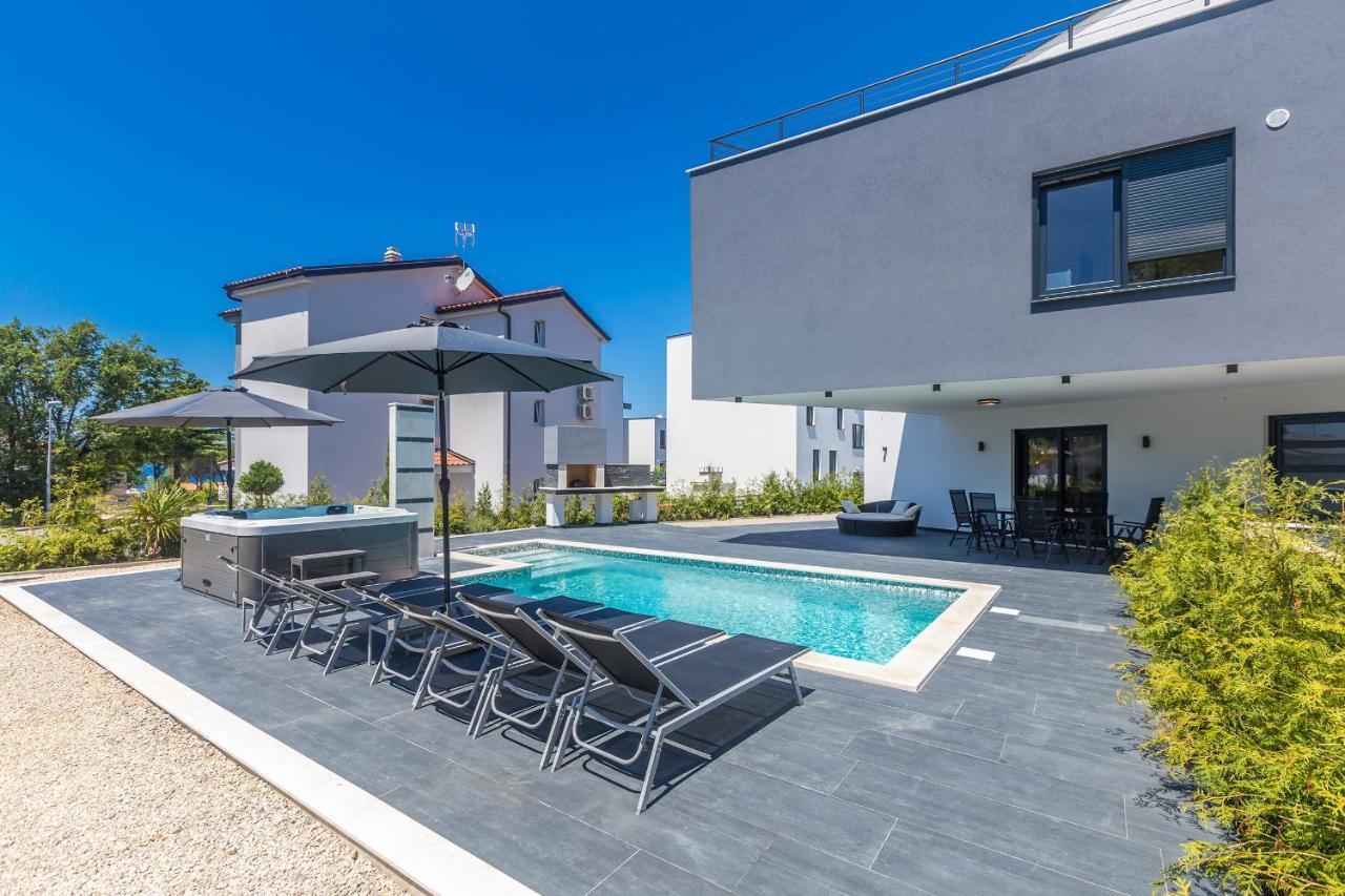 Luxury Apartment Noa Njivice Exterior foto