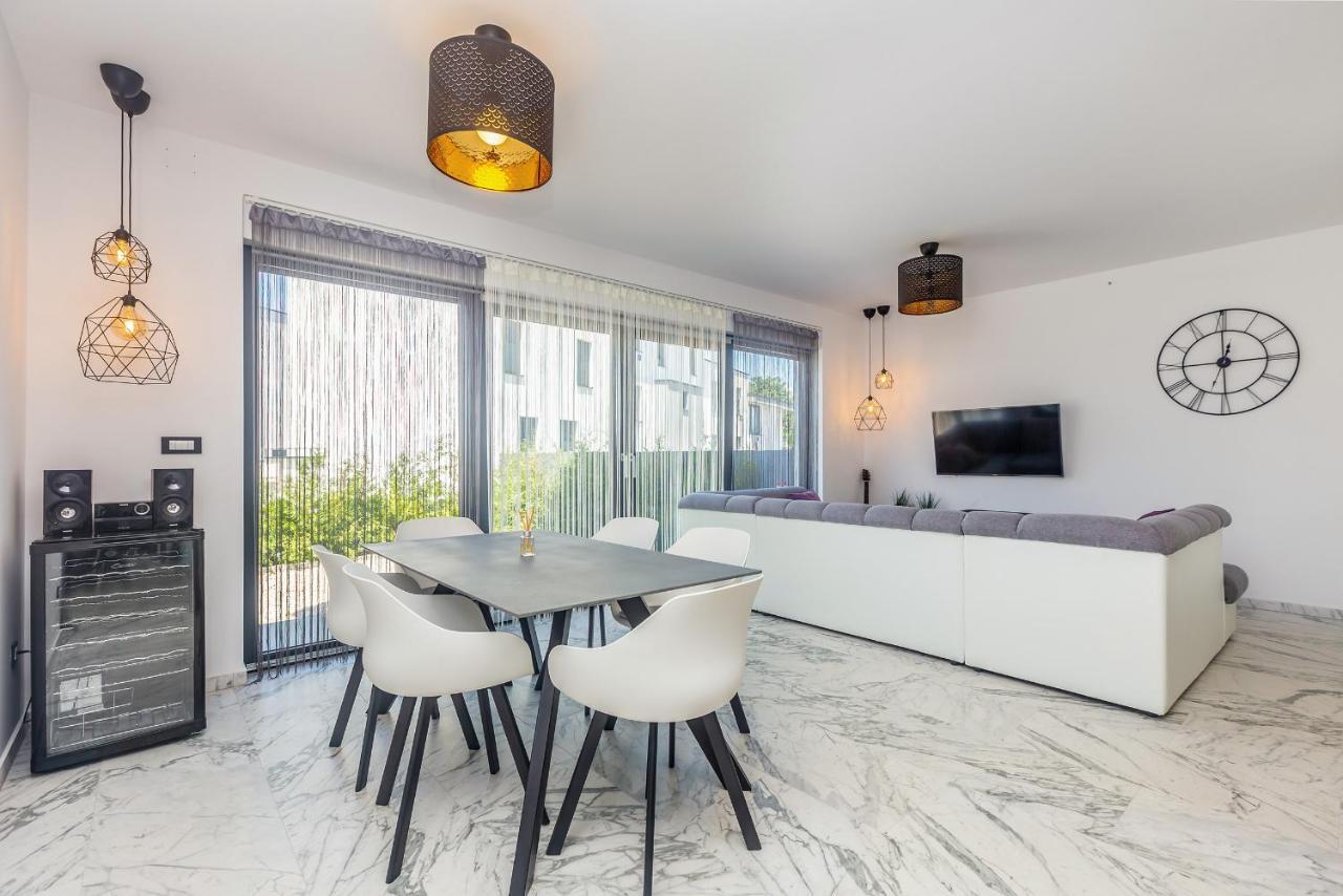Luxury Apartment Noa Njivice Exterior foto