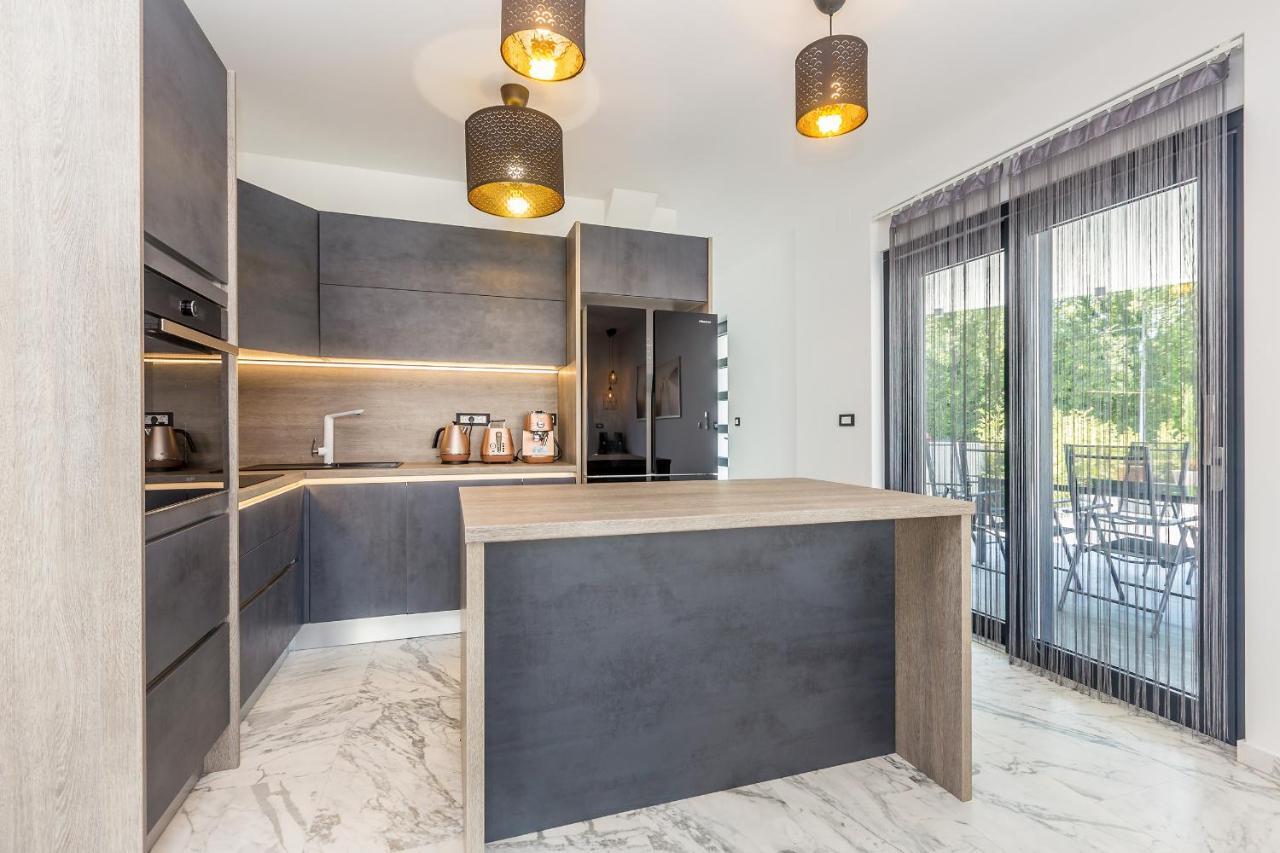 Luxury Apartment Noa Njivice Exterior foto